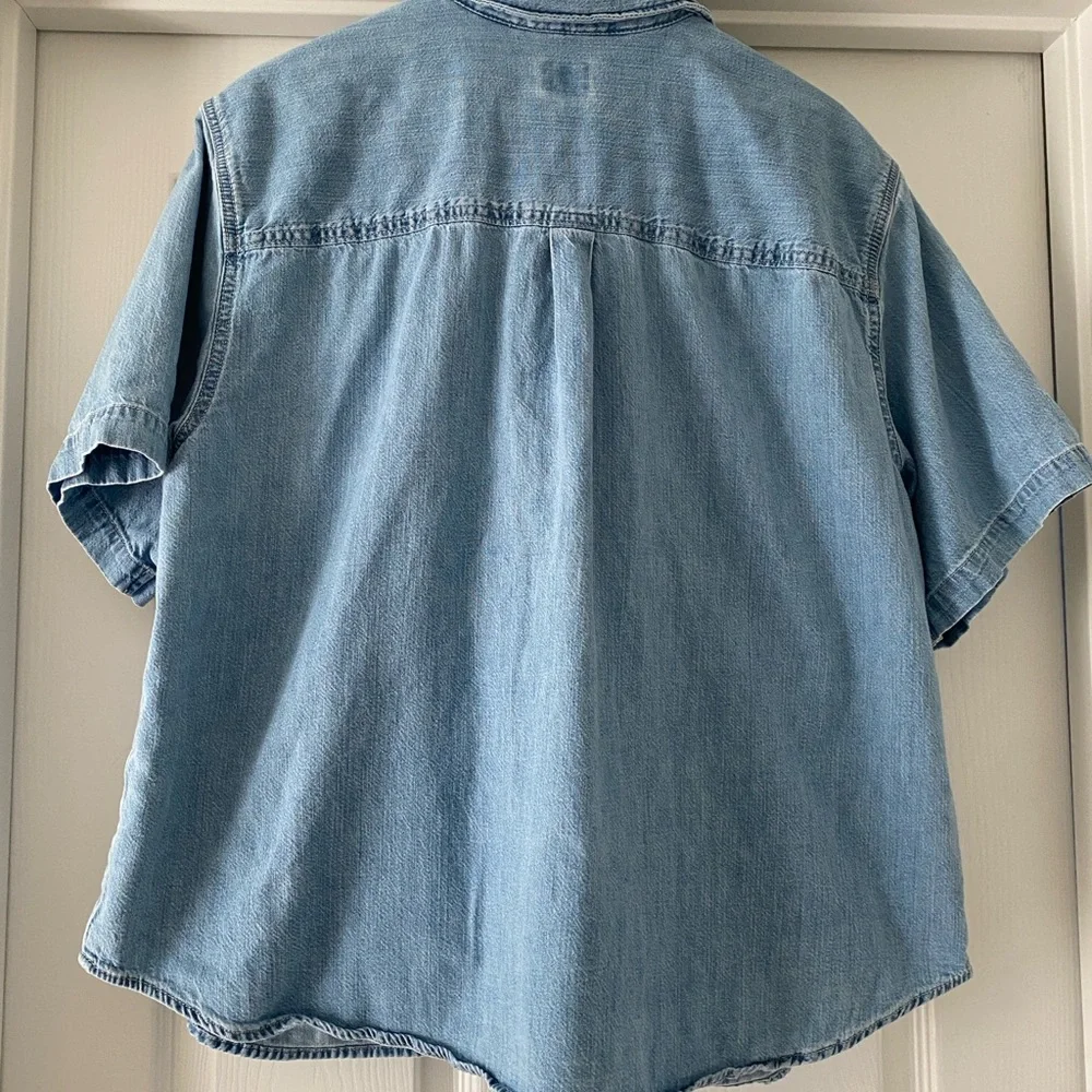 Vintage Levi’s Short Sleeve Denim Button Down - Picture 6 of 9